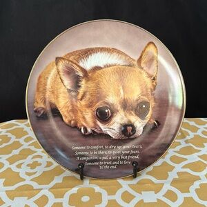 Darby Mint Collection Plate Someone to Comfort Cherished Chihuahuas. No flaws.